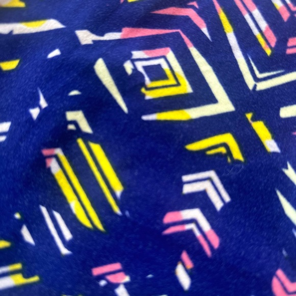 LulaRoe leggings OS - LuLa is known for their butter soft leggings!! - Picture 3 of 3